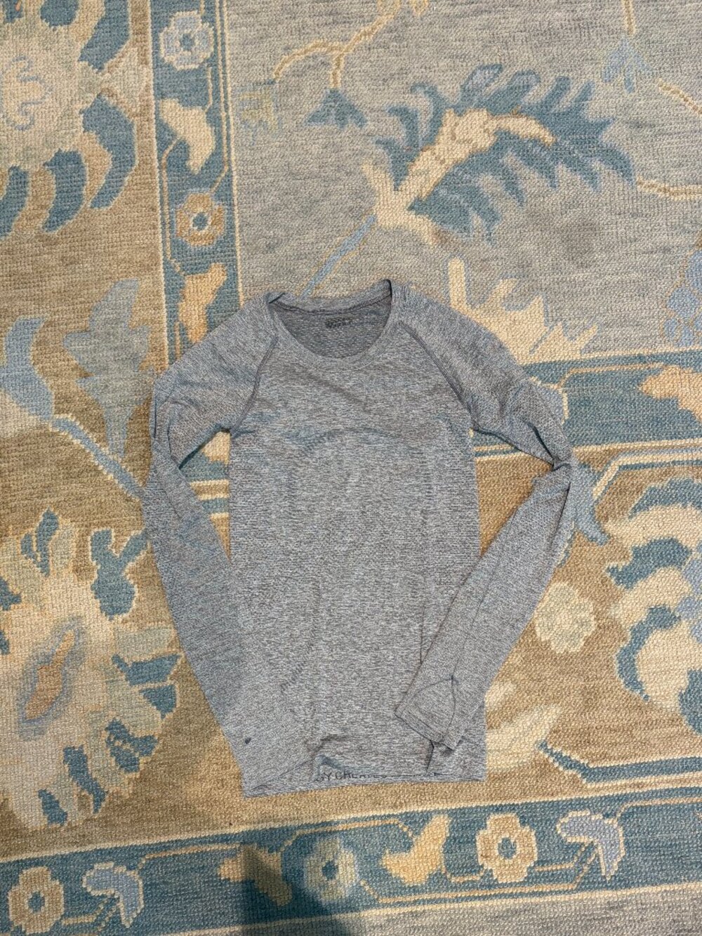 lululemon Swiftly Tech Long-Sleeve Shirt 2.0 Hip Length - size 2 GRAY